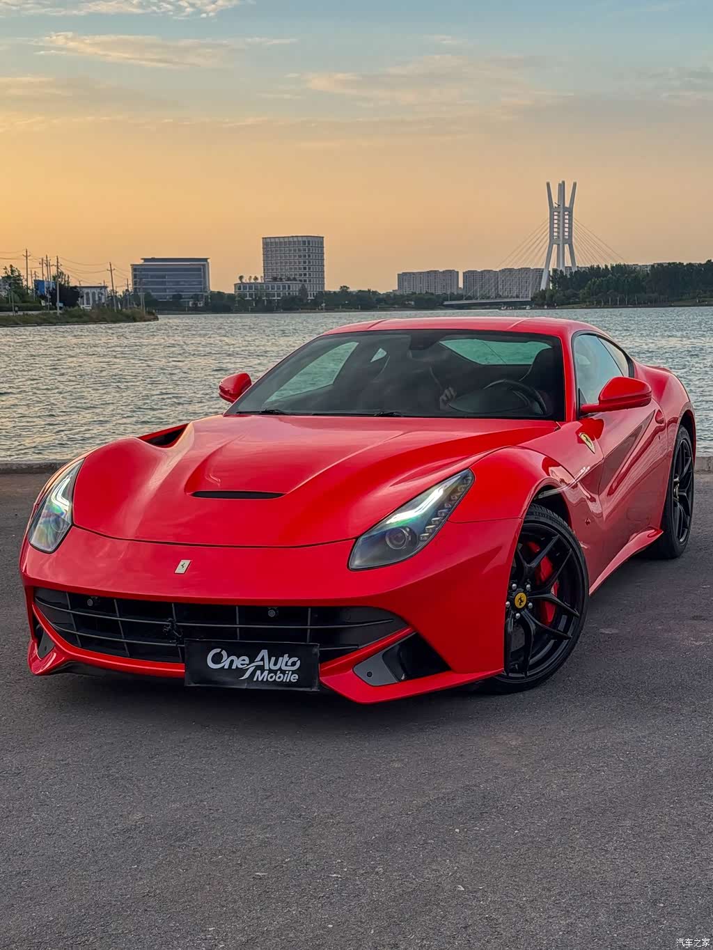 2013 Ferrari F12berlinetta 6.3L Standard, фото 1, лот 10958181