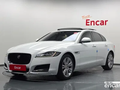 2017 Jaguar XF 20d Portfolio AWD, фото 1, лот 10185084