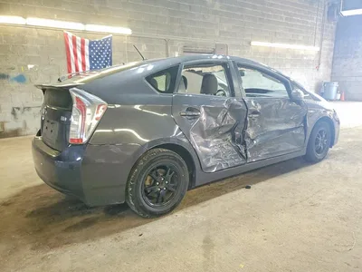 2015 TOYOTA PRIUS TWO, фото 3, лот 10510453