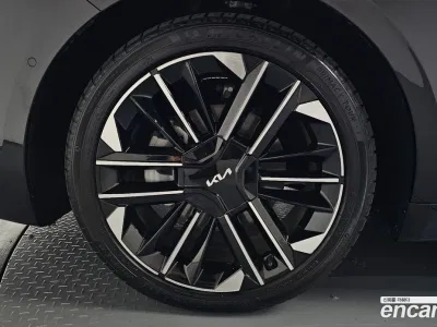 2025 Kia K8 Signature, фото 4, лот 10198122
