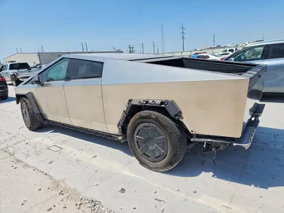 2025 TESLA CYBERTRUCK, фото 2, лот 10701370