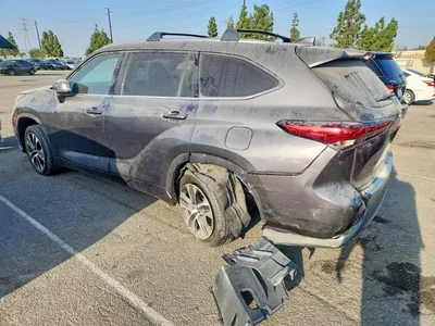 2021 TOYOTA HIGHLANDER XLE, фото 2, лот 10542951