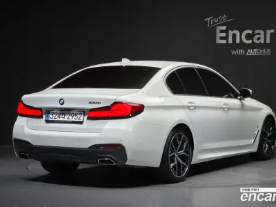 2021 BMW 5-Series 530i M Sport Package, фото 2, лот 10224730