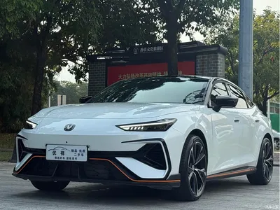 2025 Changan UNI-V 2.0T Sport Version, фото 1, лот 11469023