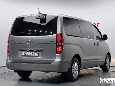 2017 Hyundai Starex 3-Seater VAN, фото 1, лот 10161410
