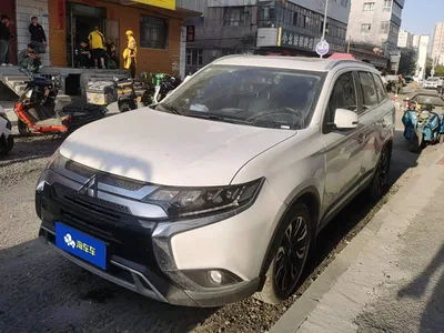 2019 Mitsubishi Outlander 2.4L 4WD Deluxe Edition 5-Seater China VI, фото 1, лот 10405547