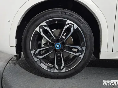 2024 BMW iX2 eDrive 20 M Sport, фото 4, лот 10083920