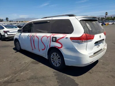 2011 TOYOTA SIENNA XLE 8-PASSENGER, фото 2, лот 10540193