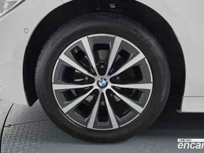 2021 BMW 3-Series 320i, фото 3, лот 10050408