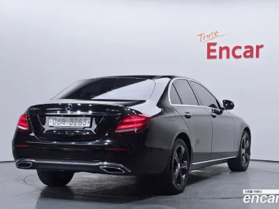 2017 Mercedes-Benz E-Class E220d 4MATIC Avantgarde, фото 1, лот 10065527