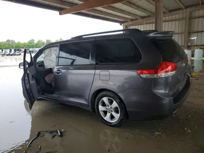 2012 TOYOTA SIENNA LE, фото 2, лот 10548203