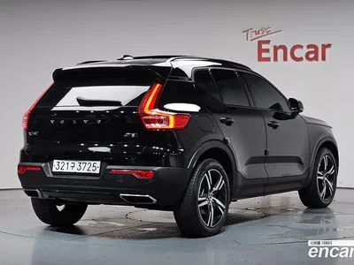 2020 Volvo XC40 T4 R-Design, фото 1, лот 10129033