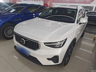 2024 Volvo XC40 B4 AWD Smart Elite Luxury Edition, фото 2, лот 10371892
