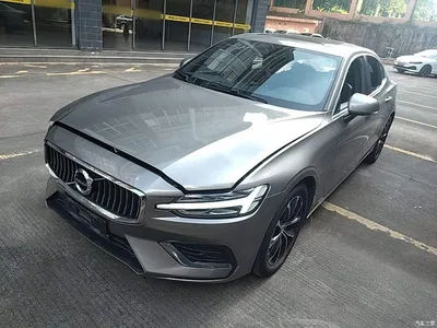 2020 Volvo S60 T4 Momentum Luxury Edition, фото 2, лот 10366445