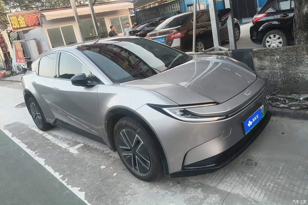 2025 Toyota bZ5 550 JOY, фото 1, лот 11202868