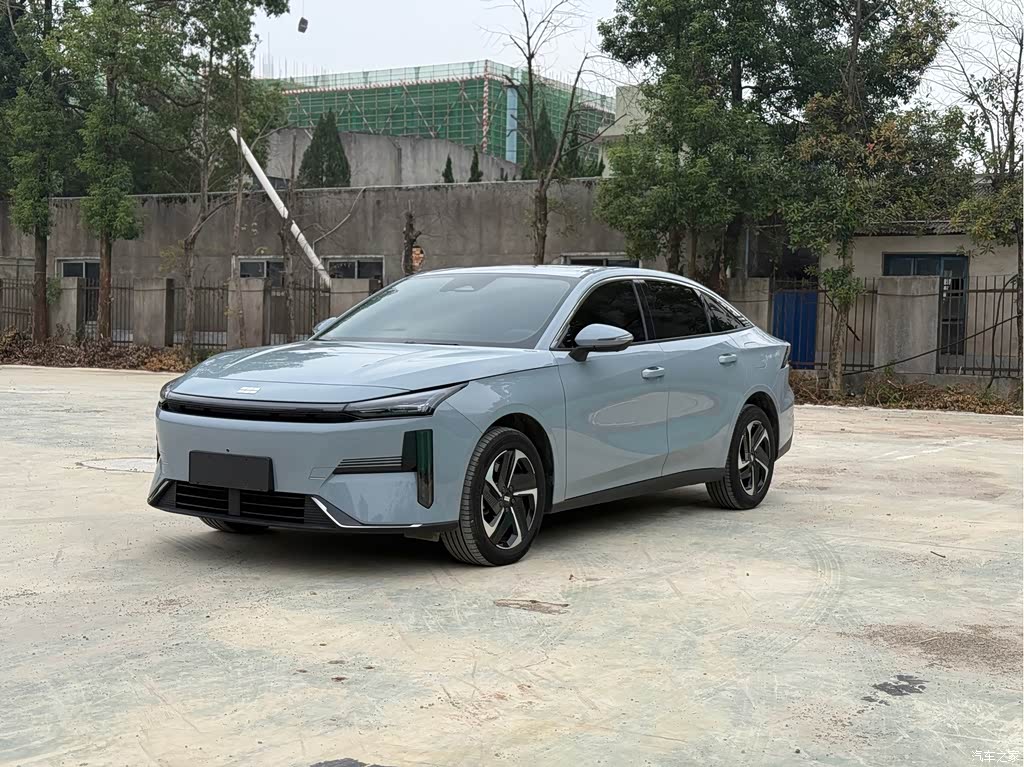 2025 Geely Galaxy Galaxy L6 EM-i 140km Voyage Edition, фото 1, лот 11007249