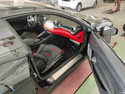 2017 Ferrari GTC4Lusso 3.9T V8, фото 4, лот 11106663