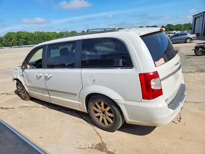 2014 CHRYSLER TOWN & COUNTRY TOURING, фото 2, лот 10864469