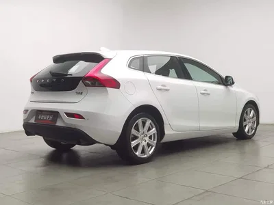 2017 Volvo V40 T4 Inscription, фото 2, лот 11409310