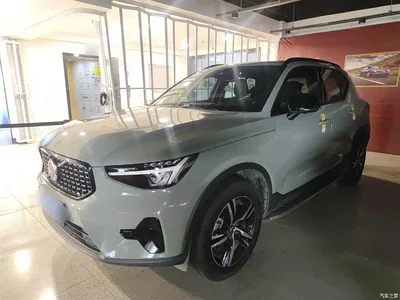 2023 Volvo XC40 B3 Zhiyuan Sport Edition, фото 2, лот 10367996