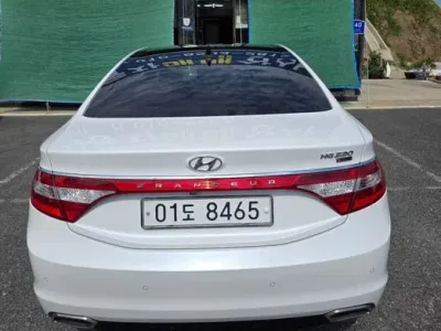2015 Hyundai Grandeur HG220 Diesel Modern Collection, фото 1, лот 10063587