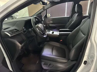 2024 Toyota Sienna 2.5L Hybrid Ultimate Premium Edition, фото 4, лот 10323926