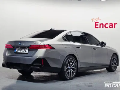 2026 BMW 5-Series 520i M Sport, фото 1, лот 10192622