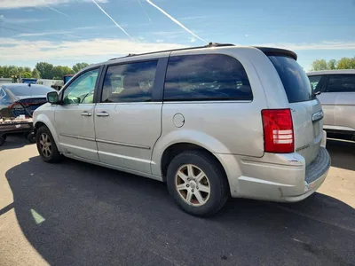2010 CHRYSLER TOWN & COUNTRY TOURING, фото 2, лот 10865563