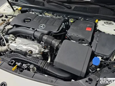 2021 Mercedes-Benz A-Class A220 Sedan, фото 1, лот 10035505
