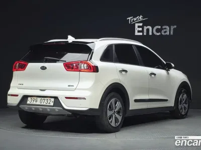 2017 Kia Niro Prestige, фото 1, лот 10080647