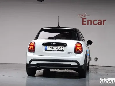 2024 Mini Cooper 5Door Classic, фото 3, лот 10177621