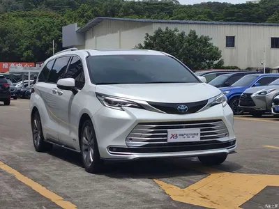 2023 Toyota Sienna 2.5L Hybrid Platinum Edition, фото 3, лот 10270516