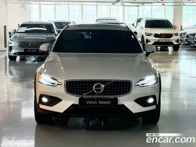 2025 Volvo V60 B5 Ultra AWD, фото 3, лот 10121348