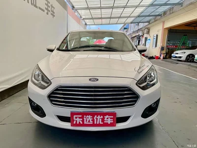 2015 Ford Escort 1.5L Manual Comfort, фото 2, лот 10279477