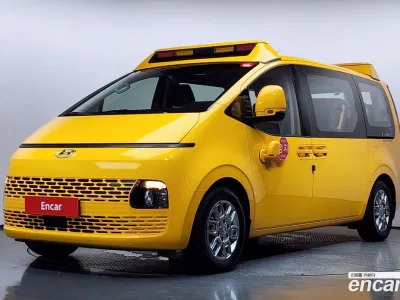 2023 Hyundai Staria L3.5 Kinder Safety Car, фото 1, лот 10521675