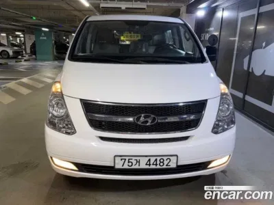 2016 Hyundai Starex 12-Seater Wagon, фото 1, лот 10191232