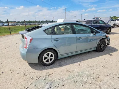 2012 TOYOTA PRIUS TWO, фото 3, лот 10507318