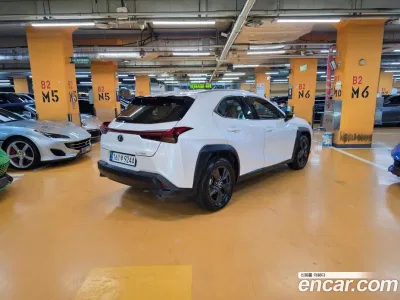 2025 Lexus UX 300h 2.0 2WD, фото 2, лот 10184648