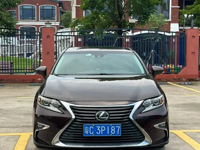 2015 Lexus ES 200 Comfort Edition, фото 2, лот 10399504