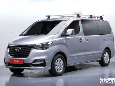2018 Hyundai Starex Van 5-Seater, фото 1, лот 10161246