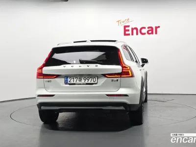 2023 Volvo V60 B5 Ultimate AWD, фото 4, лот 10129559