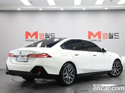 2024 BMW 5-Series 520i M Sport, фото 4, лот 10142180