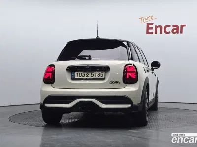 2022 Mini Cooper 5Door Classic Launch Pack, фото 4, лот 10520688