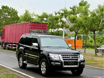 2016 Mitsubishi Pajero (Import) 3.0L Automatic Luxury (China V), фото 3, лот 10449557