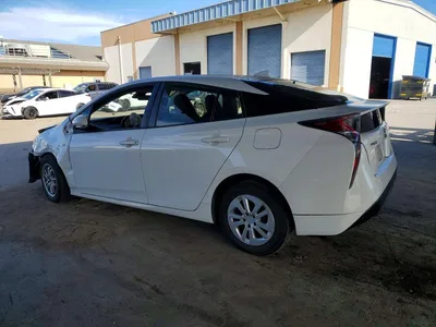 2017 TOYOTA PRIUS TWO, фото 2, лот 10496417