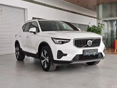 2025 Volvo XC40 B3 Smart Elite Luxury Edition, фото 3, лот 10352512