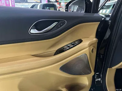 2025 Voyah Auto Voyah Dreamer PHEV AWD Flagship Kunpeng Edition, фото 3, лот 11203879