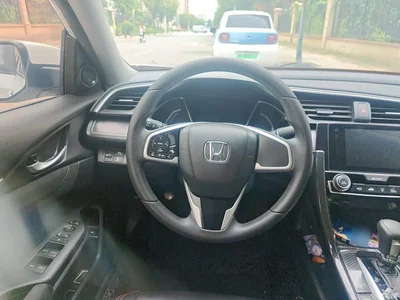 2016 Honda Civic 220TURBO CVT Luxury Edition, фото 3, лот 10440452