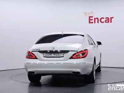 2012 Mercedes-Benz CLS-Class CLS350 BlueEFFICIENCY, фото 3, лот 10043750