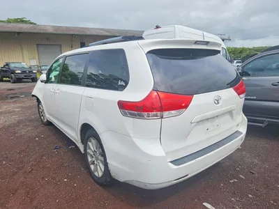 2013 TOYOTA SIENNA LE, фото 2, лот 10551928